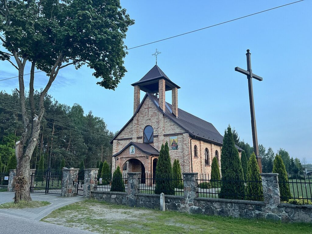 białobłoto kościół